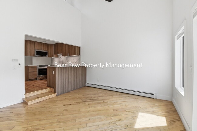 Photo - "Charming North  Evergreen Townhouse" "