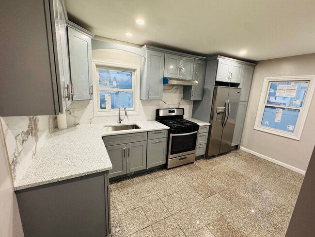 Photo - 741 Salem Rd