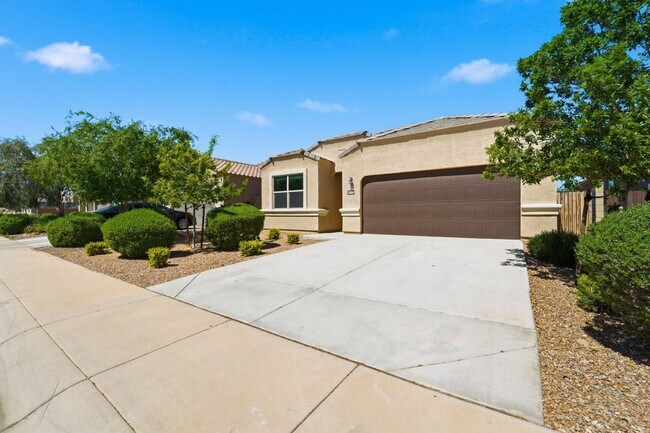 Photo - Stylish 3BR Home with Granite Counters + Community Parks & Splash Pads
