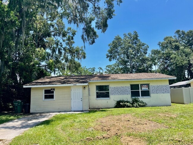 Building Photo - Tons of Living Space in this 3BR/1BA Zephy... Rental