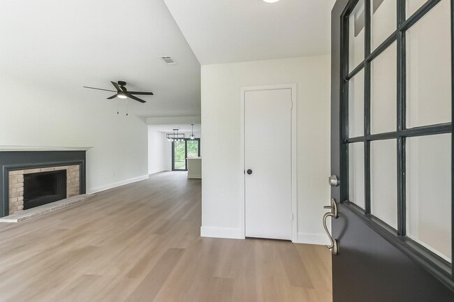 Photo - 17910 Great Glen Dr