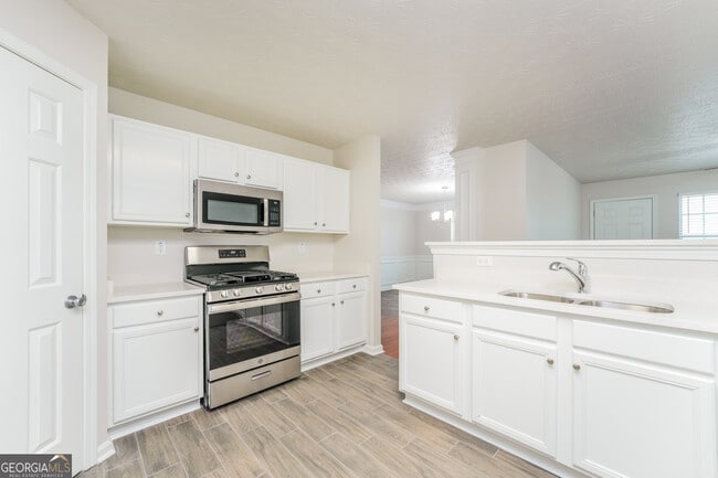 Photo - 15 Emerson Trail