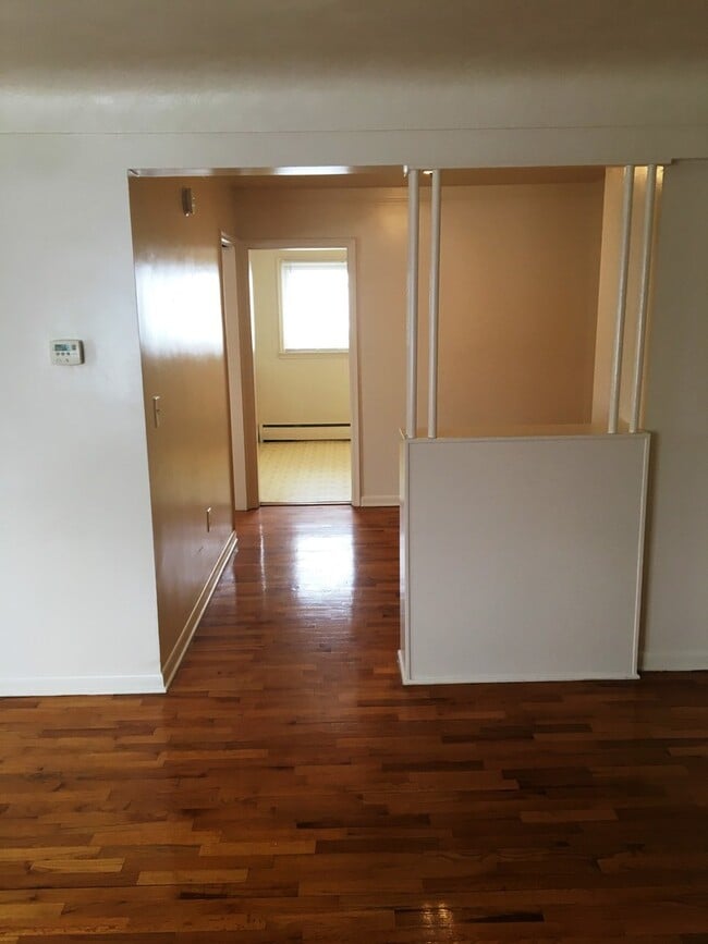 G 2288 E Hemphill Rd Apt (Range 1 - 4)