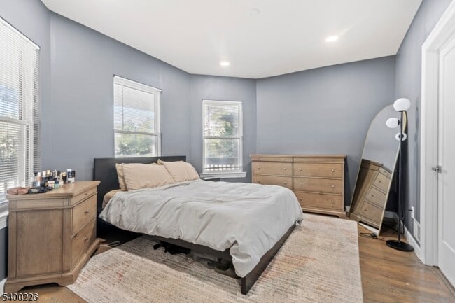 Photo - 110 Park Ave