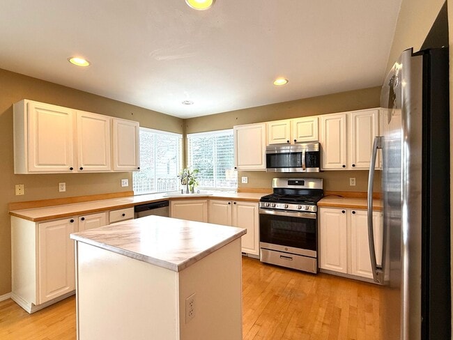 Photo - Bright Sammamish Home with Fully Fenced Yard