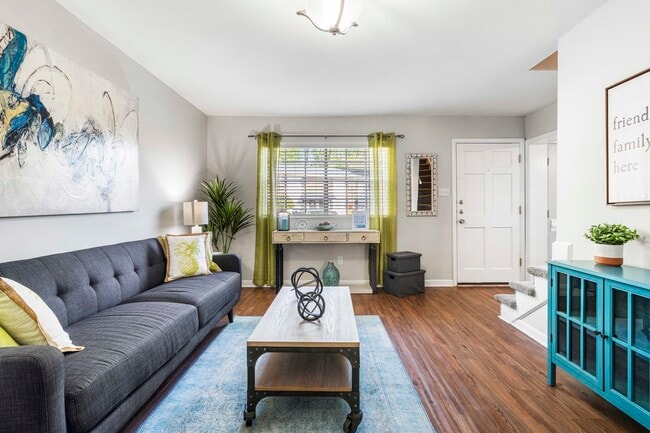 Photo - Knollwood Townhouse Apartments