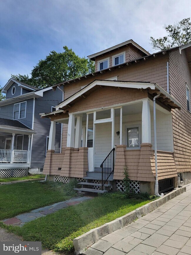 Photo - 27 Columbia Ave