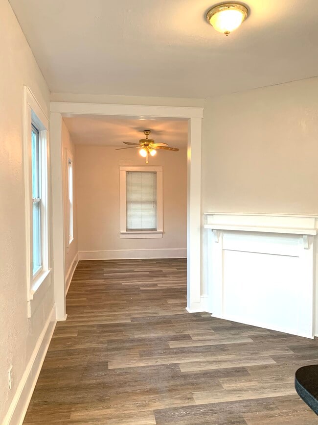 Photo - 1605 Grove St