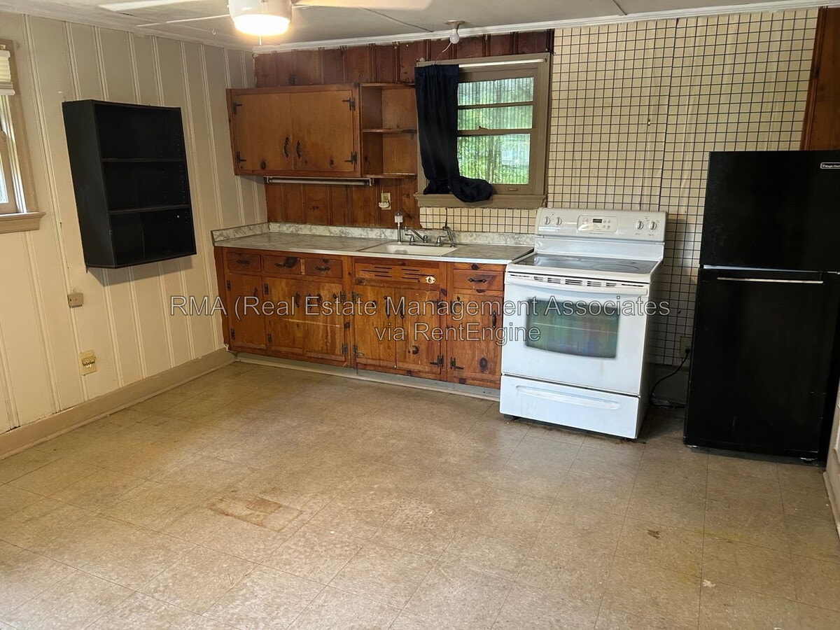 Photo - 125 E Chappell St