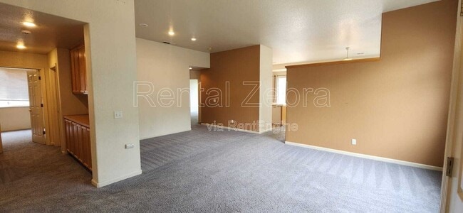 Photo - 3795 Swan Ave