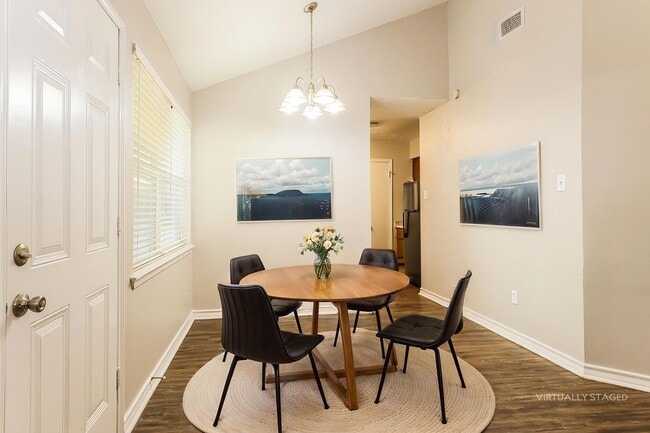 Photo - 20327 Bridgedale Ln