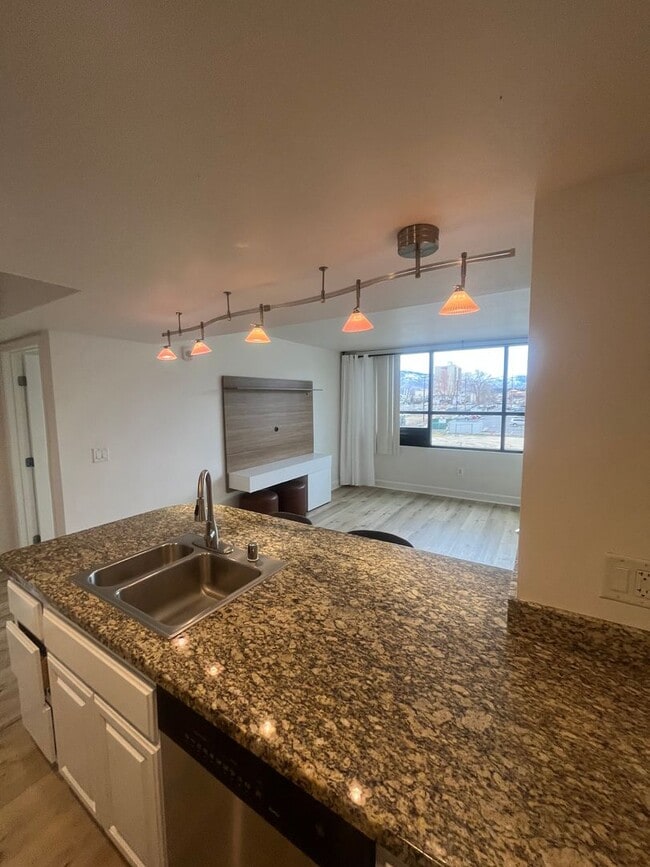 Photo - One Bedroom / One Bath Downtown Condo