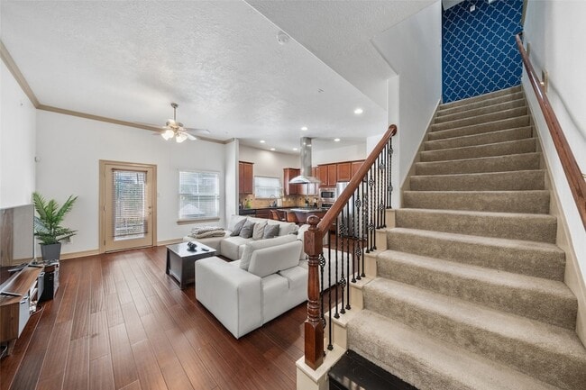 Photo - 911 McKinney Park Ln