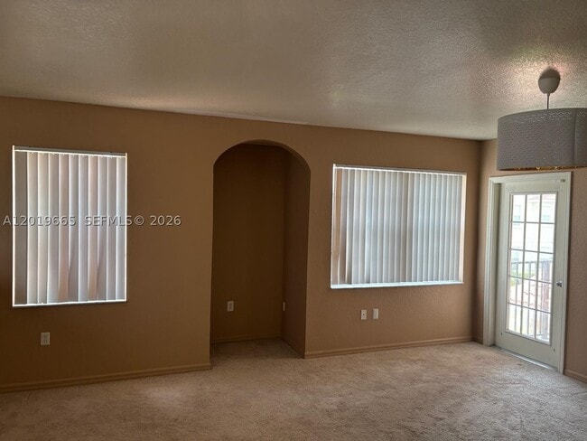 Photo - 1001 Belmont Ln