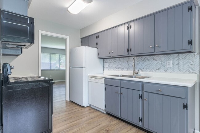Building Photo - 3161-3163 Autumn Ridge Court Unit 3163
