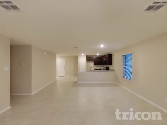 Photo - 1392 Wavelet Dr