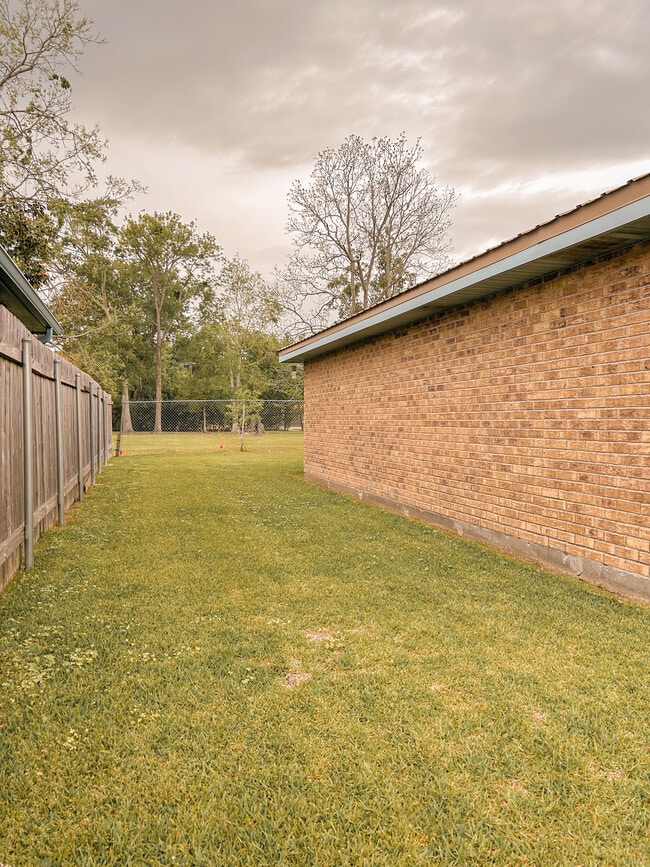 Photo - 2704 Sieglinde Ct