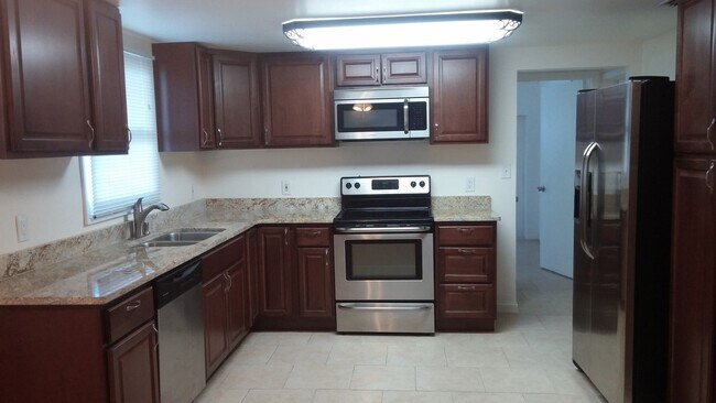 Photo - For Rent – 4 Bedroom Single Family Home in Pinellas Park, FL