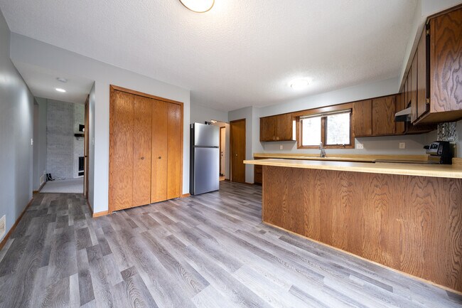 Photo - 8461 144th St W