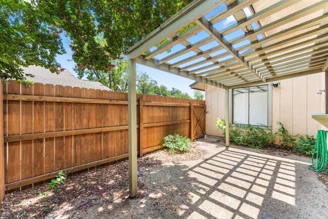 Building Photo - 903 Silver Quail Ln Rental