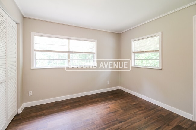 Photo - 1544 Breton Rd
