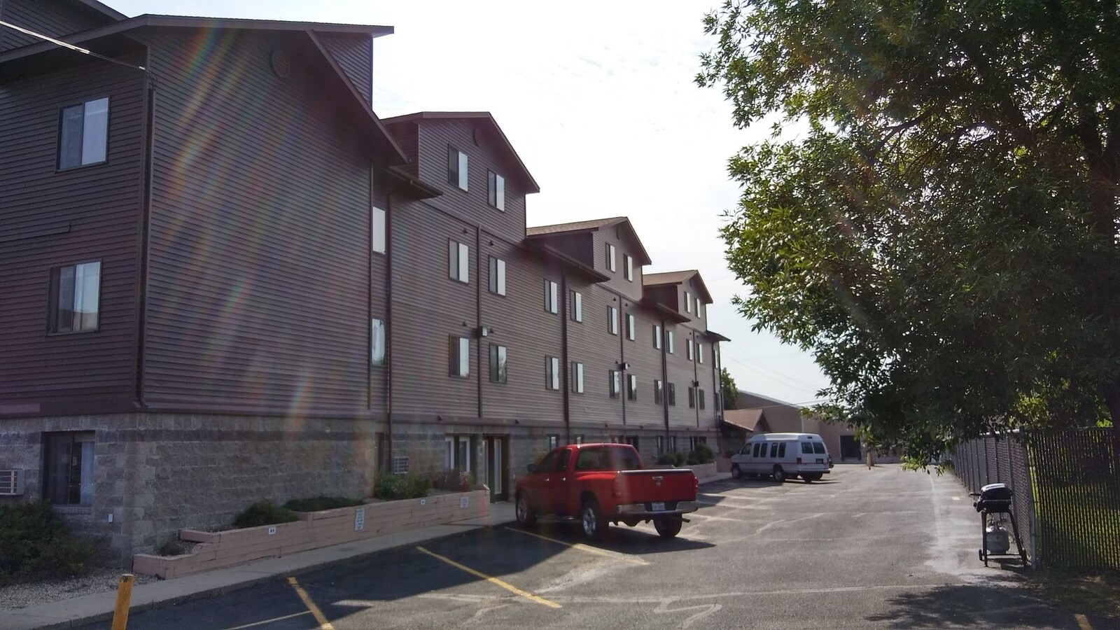 5 bedroom 2 bathroom townhome with 4 levels - 5 bedroom 2 bathroom townhome with 4 levels