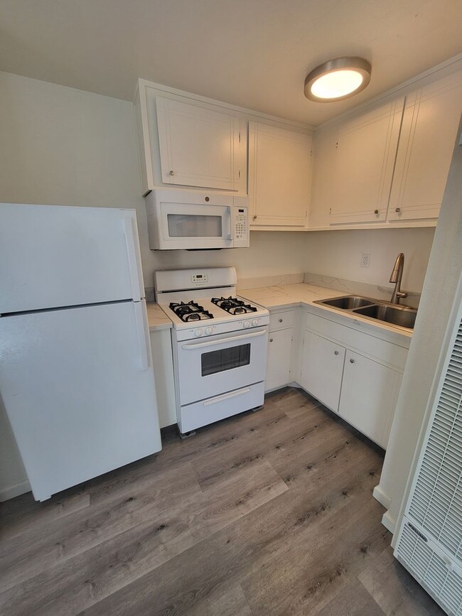 Photo - MIN0612>** Unit MIN0614 1/2