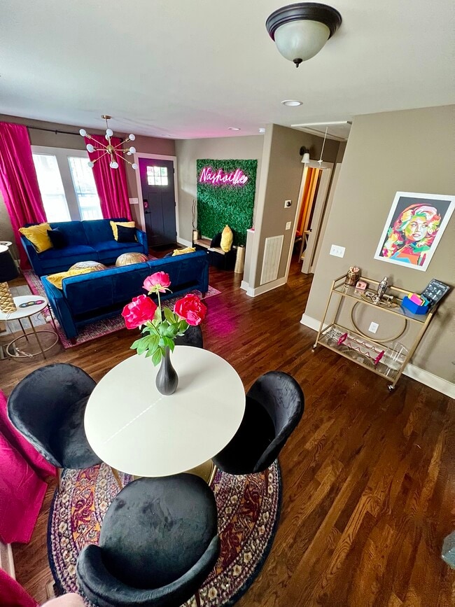 Photo - 202 Raymond St