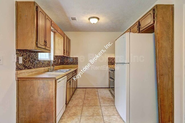 Photo - 1277 Iron Gate Blvd