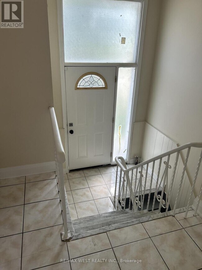 Photo - 278 Grandravine Dr