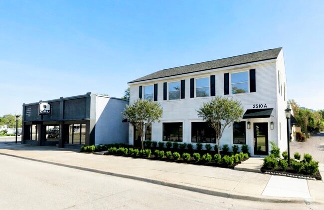 Building Photo - 2510 S MacDill Ave Unit 2510 S MacDill Ave - C