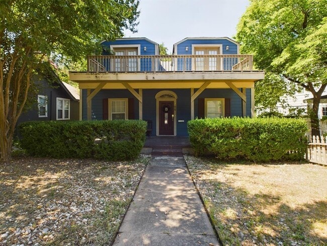 Building Photo - 705 E 32nd St Rental