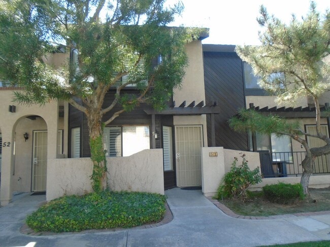 Building Photo - QUAILWOOD CUTIE IN GATED COMMUNITY!!! $234... Rental