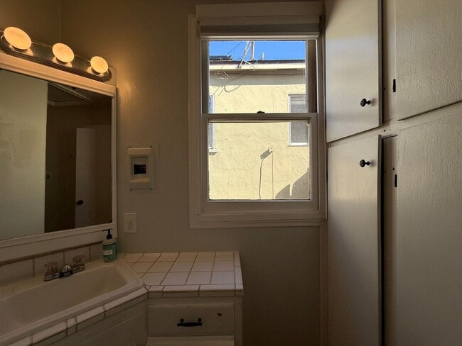 Photo - Pacific Beach 1 Bed/1 Bath ADU with Backyard