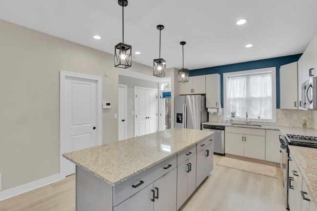 Photo - 1242 N Grant Ave