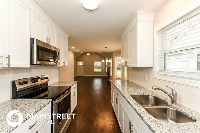 Photo - 122 W Hite St