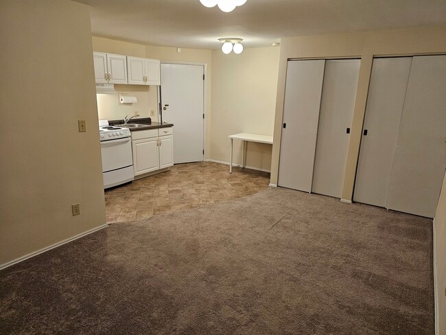 Photo - 376 Probasco St Unit 7