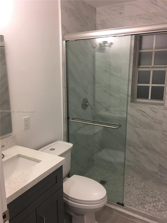 Photo - 19 Sidonia Ave Unit 7