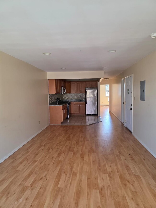 Photo - 176-4 Jamaica Ave Apartamento