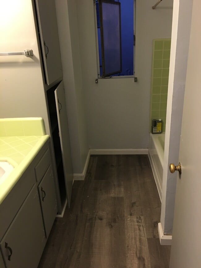 Photo - 14507 Corby Ave Apartamentos Unidad 4