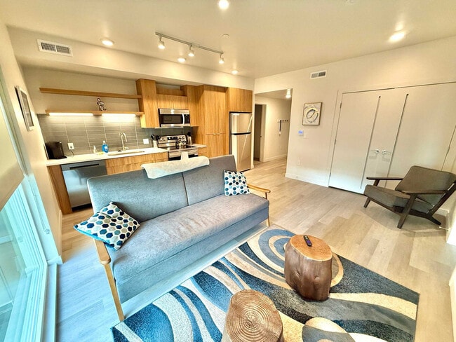 Photo - 360 W 200 S Unidad ID1389248P