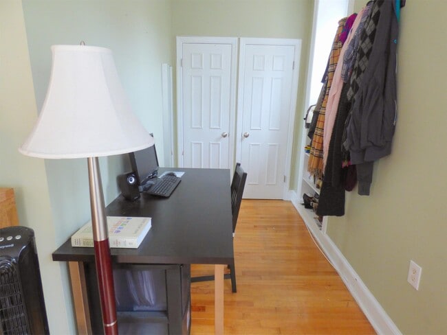 Photo - 1916 17th St NW