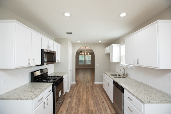 Photo - 1612 Sylvia Ln