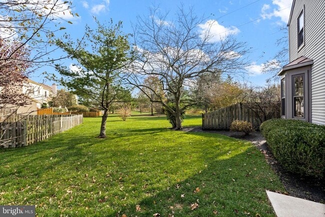 Photo - 44 Burgundy Dr