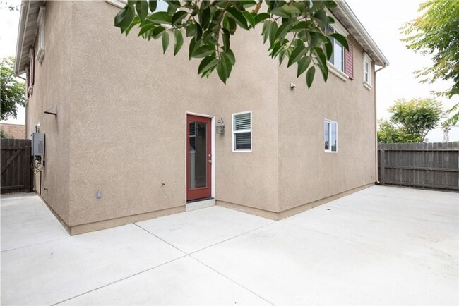 Photo - 1425 Crown Cir
