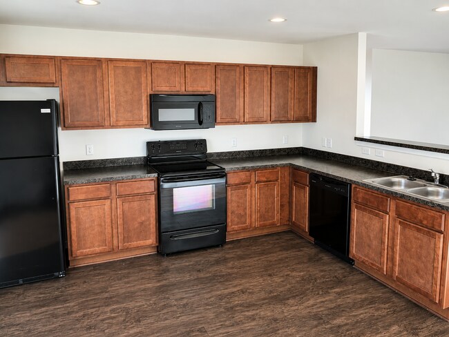 Photo - 8 Milsbury Ln