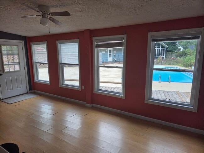 Photo - 85 Bridle Way