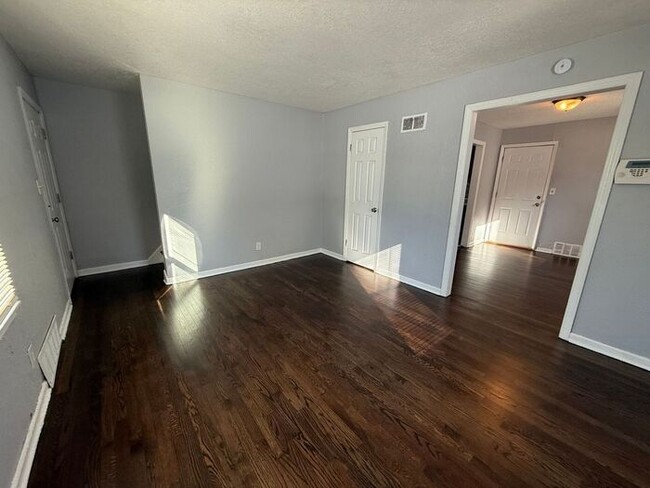 Photo - Beautiful 2 Bedroom 1 Bathroom in Kansas City!
