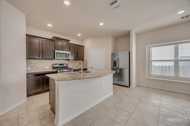 Photo - 7212 Vail Ridge St