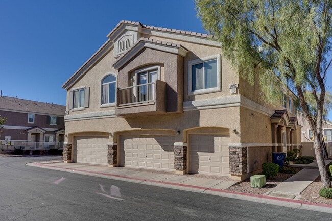 Photo - Cozy 2-Bedroom Henderson Townhome with Double-Sided Fireplace